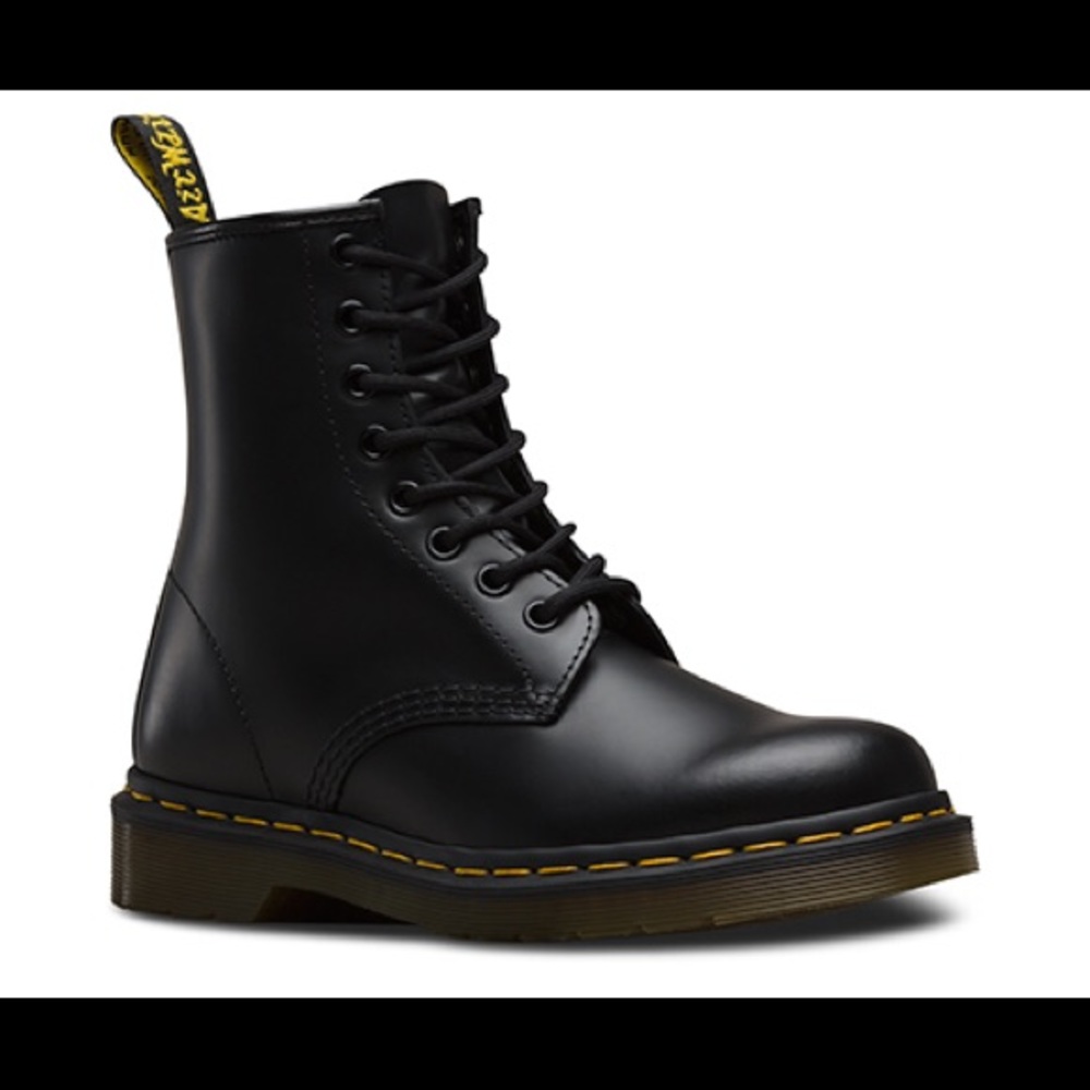 Dr. Martens Original Black Boots Smooth